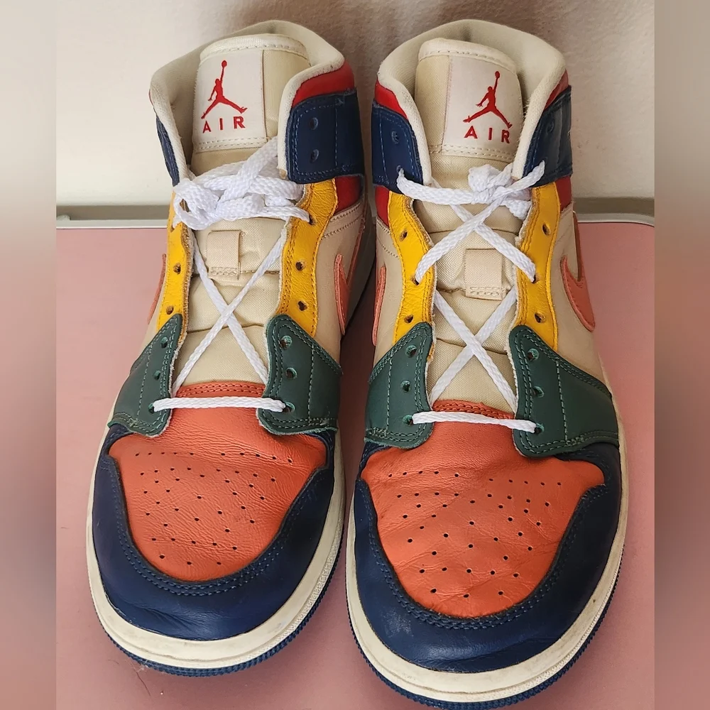 Nike Air Jordan Retro 1 Mid SE Multicolor Sneakers Size 9